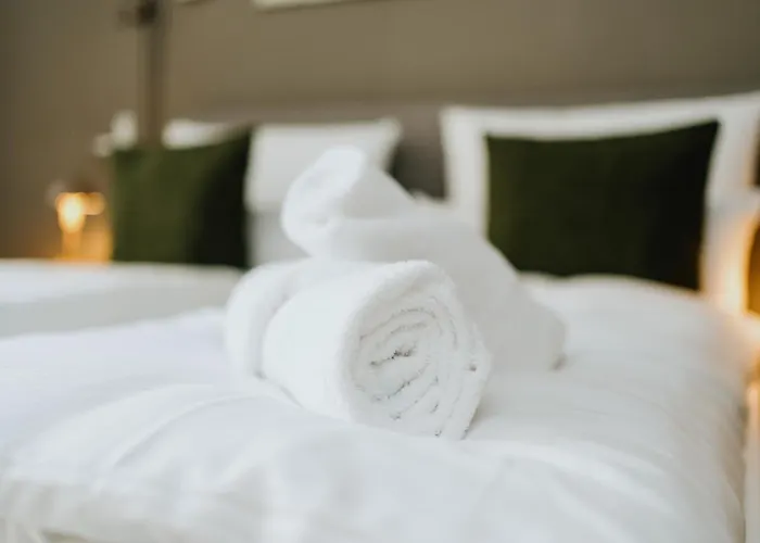 Homely - Historic Building, 3 Bedrooms, Mauerpark, Family & Business شقة *