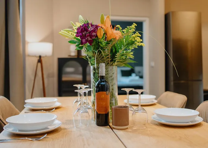 Homely - Historic Building, 3 Bedrooms, Mauerpark, Family & Business شقة *