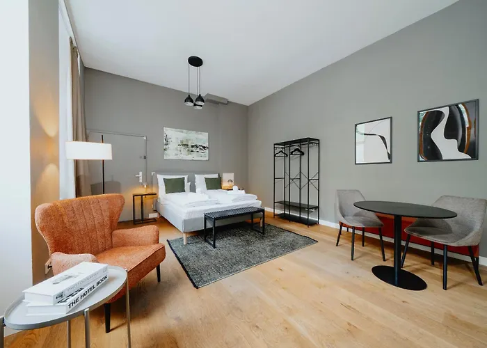 Homely - Historic Building, 3 Bedrooms, Mauerpark, Family & Business 公寓