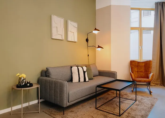 Homely - Historic Building, 3 Bedrooms, Mauerpark, Family & Business * Berlin