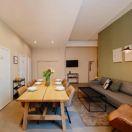 Apartmán Homely - Historic Building, 3 Bedrooms, Mauerpark, Family & Business *